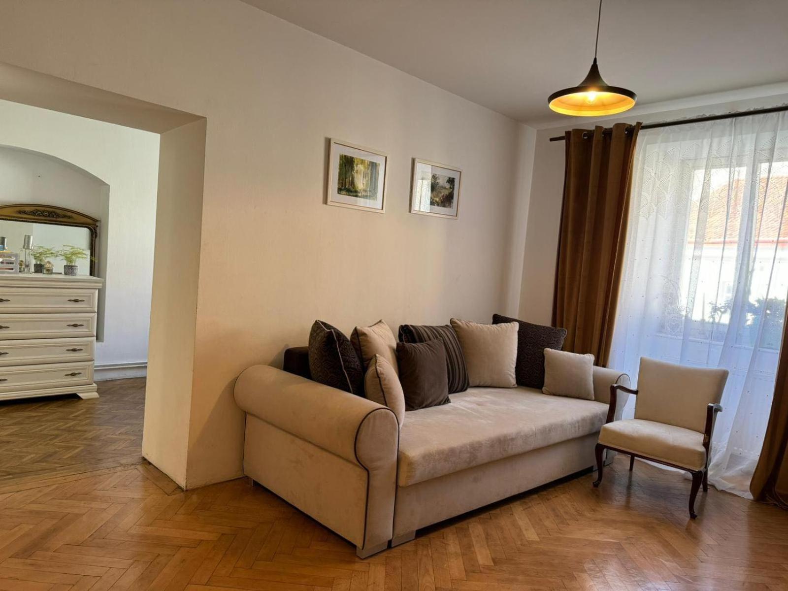 Valentina'S Apartment In City Center Brașov Exterior foto